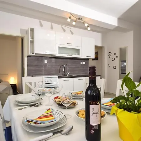 In Zaton Zadar With Sea View, Balcony, Air Conditioning, Wifi 685-2 *